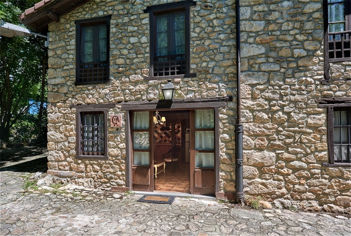 Imagen de la habitación del Hotel Rural La Tahona De Besnes. Foto 9