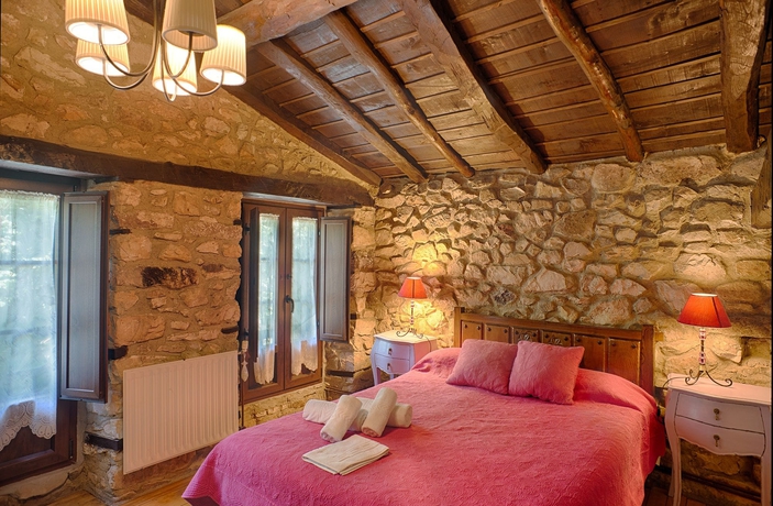 Imagen de la habitación del Hotel Rural La Tahona De Besnes. Foto 10