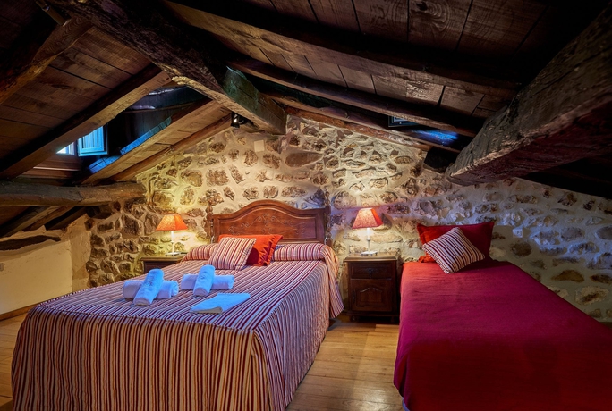 Imagen de la habitación del Hotel Rural La Tahona De Besnes. Foto 15