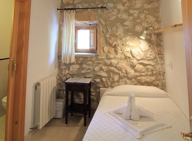 Imagen de la habitación del Hotel Rural La Victoria Hostatgeria. Foto 6