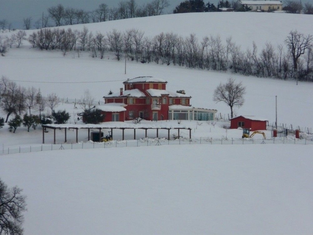 Imagen de los exteriores del Hotel Rural L'antigo Granaro. Foto 4