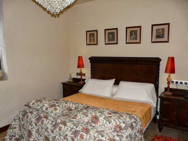 Imagen de la habitación del Hotel Rural Las &Aacute;guedas. Foto 3