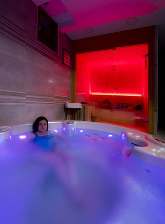 Imagen de la habitación del Hotel Rural Las Montañas de Pumar. Foto 17