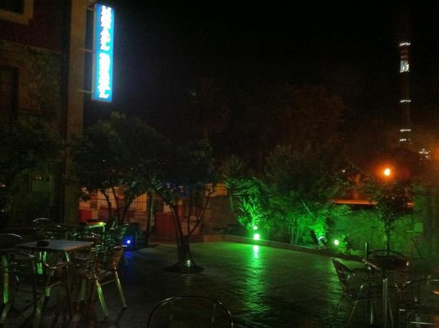 Imagen de la piscina del Hotel Rural Las Palmeras Muskiz. Foto 20