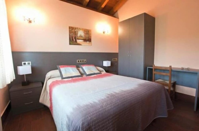 Imagen de la habitación del Hotel Rural Las Palmeras Muskiz. Foto 10