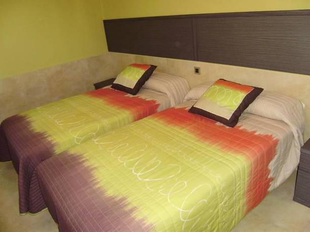 Imagen de la habitación del Hotel Rural Las Palmeras Muskiz. Foto 12