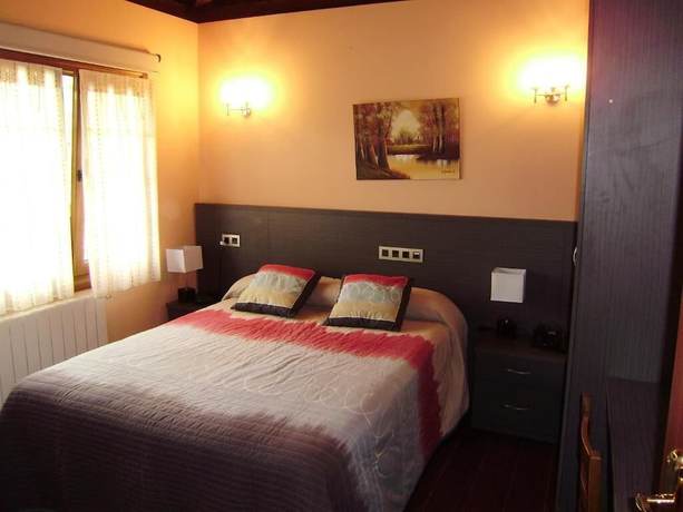 Imagen de la habitación del Hotel Rural Las Palmeras Muskiz. Foto 14