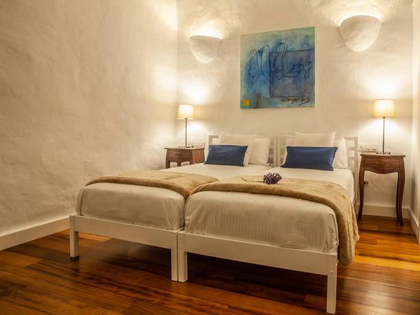 Imagen de la habitación del Hotel Rural Los Lirios Hotel Rural. Foto 9