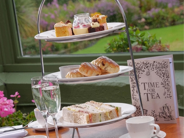 Imagen del bar/restaurante del Hotel Rural Macdonald Linden Hall Golf and Country Club. Foto 4