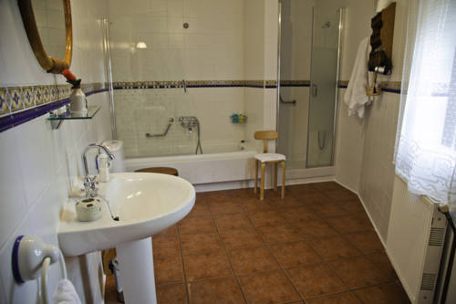 Imagen de la habitación del Hotel Rural Mar De Queo. Foto 12