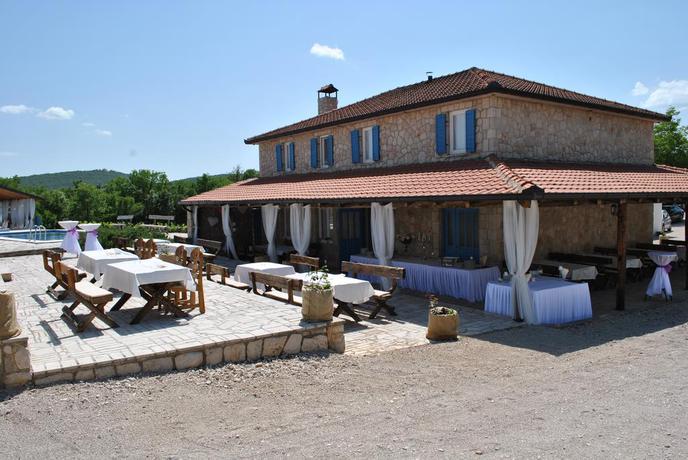 Imagen de los exteriores del Hotel Rural Marića Gaj. Foto 26