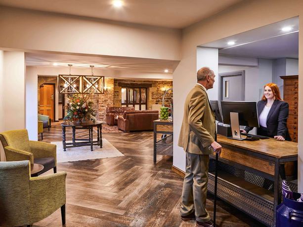 Imagen de los interiores del Hotel Rural Mercure Barnsley Tankersley Manor. Foto 17
