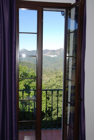 Imagen de la habitación del Hotel Rural Mirador de Jubrique. Foto 11
