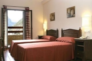 Imagen de la habitación del Hotel Rural Mirasierra. Foto 4