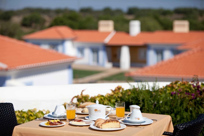 Imagen del bar/restaurante del Hotel Rural Monte Do Giestal - Casas De Campo and Spa. Foto 3