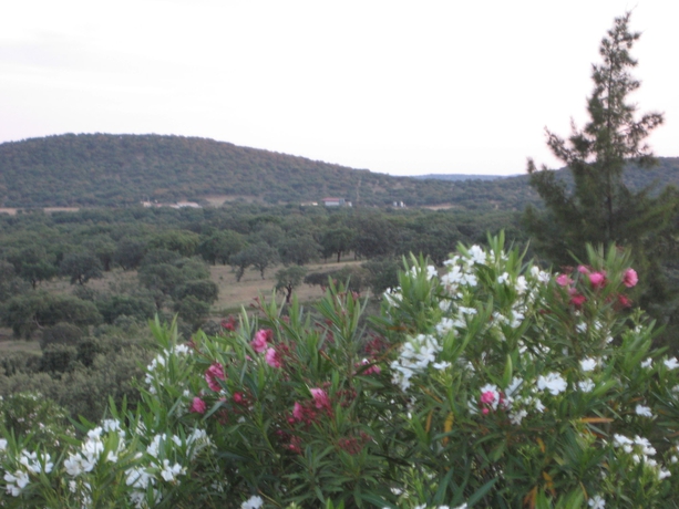 Imagen de los exteriores del Hotel Rural Monte Dos Apostolos. Foto 9