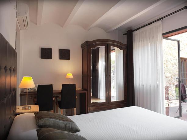 Imagen de la habitación del Hotel Rural Mont-sant. Foto 3