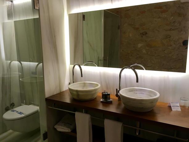 Imagen de la habitación del Hotel Rural Mont-sant. Foto 8