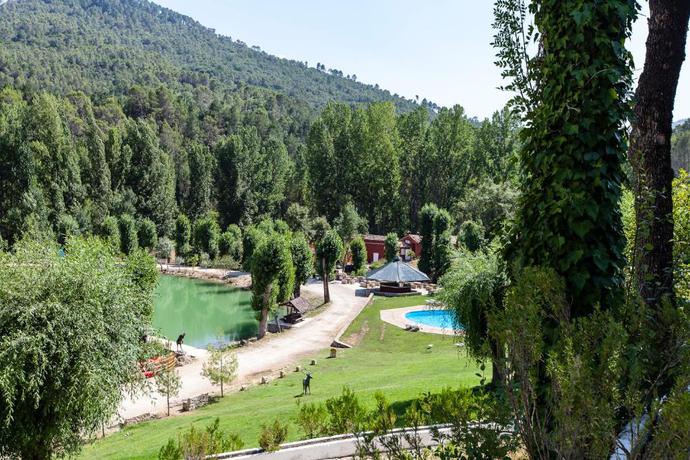 Imagen de los exteriores del Hotel Rural Noguera De La Sierpe. Foto 18