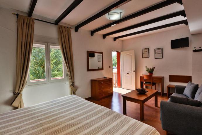 Imagen de la habitación del Hotel Rural Noguera De La Sierpe. Foto 6