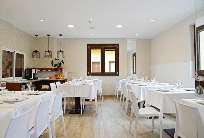 Imagen del bar/restaurante del Hotel Rural Oasibeth. Foto 4