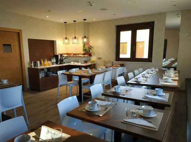 Imagen del bar/restaurante del Hotel Rural Oasibeth. Foto 5