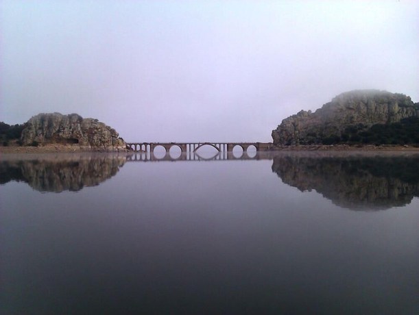 Imagen de los exteriores del Hotel Rural Orellana. Foto 9