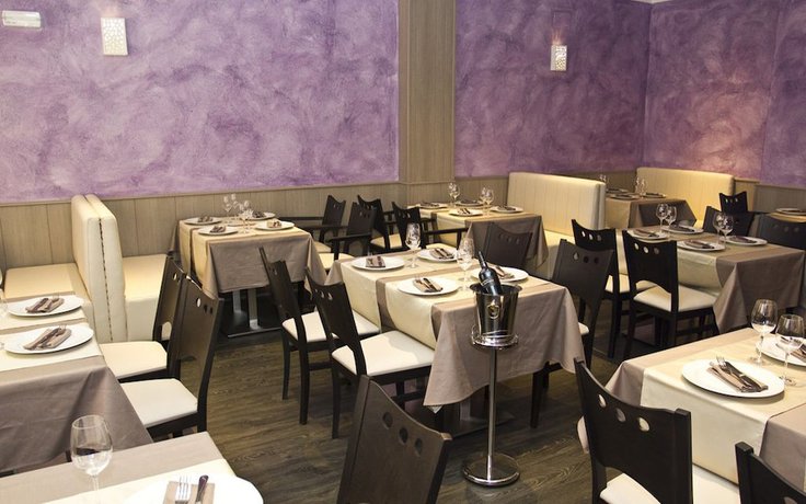 Imagen del bar/restaurante del Hotel Rural Orellana. Foto 3