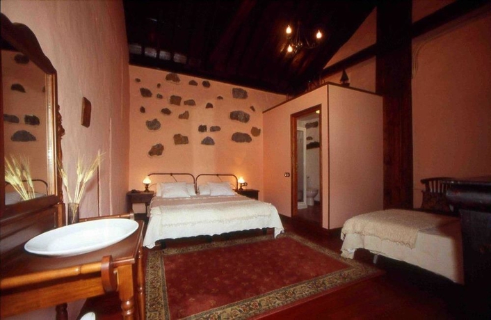 Imagen de la habitación del Hotel Rural Orotava. Foto 7