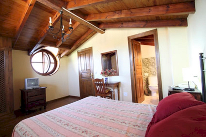 Imagen de la habitación del Hotel Rural Ovio. Foto 8
