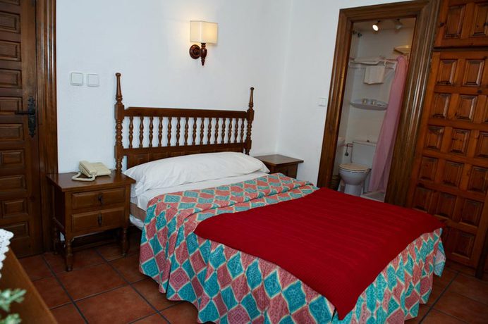 Imagen general del Hotel Rural PERELADA. Foto 9