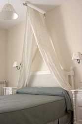 Imagen de la habitación del Hotel Rural Palacio de Monfarracinos. Foto 5