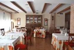 Imagen del bar/restaurante del Hotel Rural Palacio de Monfarracinos. Foto 3