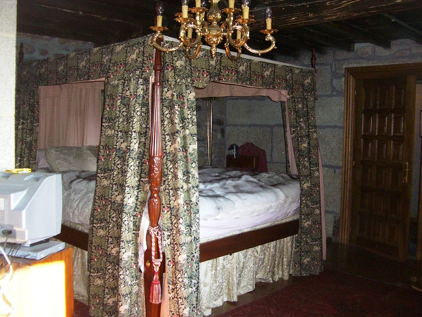 Imagen de la habitación del Hotel Rural Pazo De Turbisquedo. Foto 2