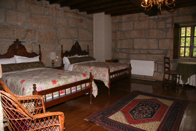 Imagen de la habitación del Hotel Rural Pazo De Turbisquedo. Foto 3