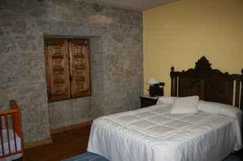 Imagen de la habitación del Hotel Rural Pazo Do Piñeiro. Foto 2