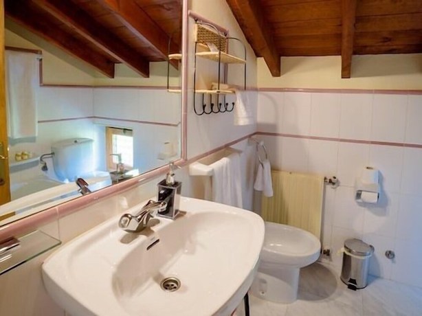 Imagen de la habitación del Hotel Rural Picos de Europa. Foto 11