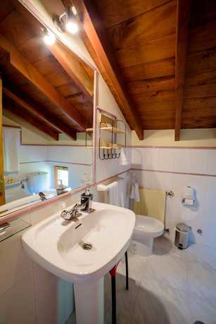 Imagen de la habitación del Hotel Rural Picos de Europa. Foto 15