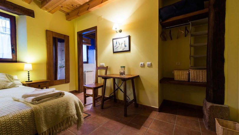 Imagen de la habitación del Hotel Rural Piedra Abierta. Foto 17