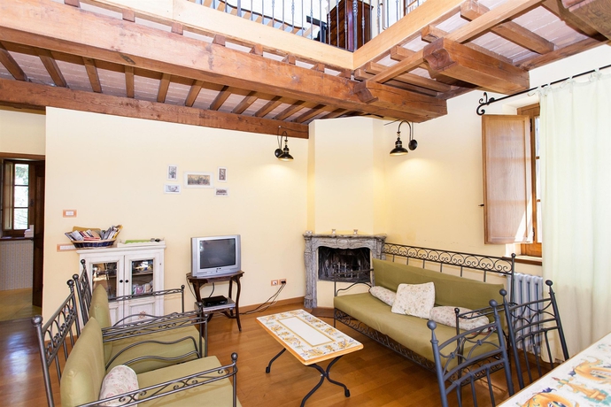 Imagen de los interiores del Hotel Rural Podere Caldaruccio La Pineta. Foto 7