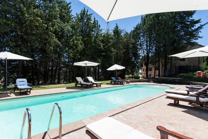 Imagen de la piscina del Hotel Rural Podere Caldaruccio La Pineta. Foto 16