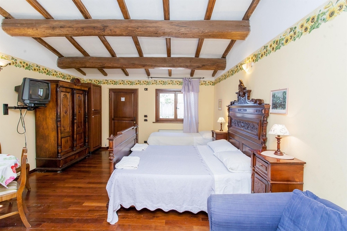 Imagen de los interiores del Hotel Rural Podere Caldaruccio La Pineta. Foto 12