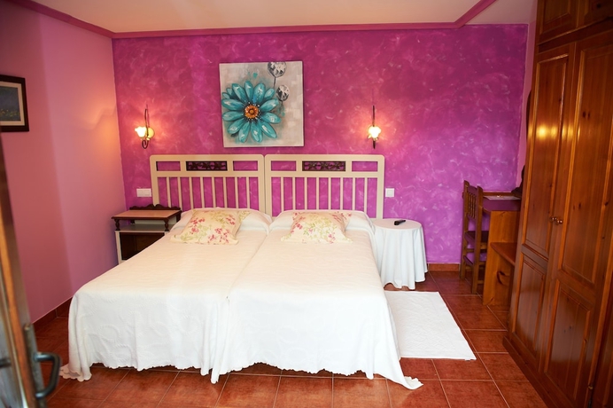 Imagen de la habitación del Hotel Rural Posada La Solana Montañesa. Foto 4