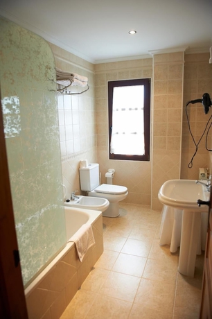 Imagen de la habitación del Hotel Rural Posada La Solana Montañesa. Foto 18