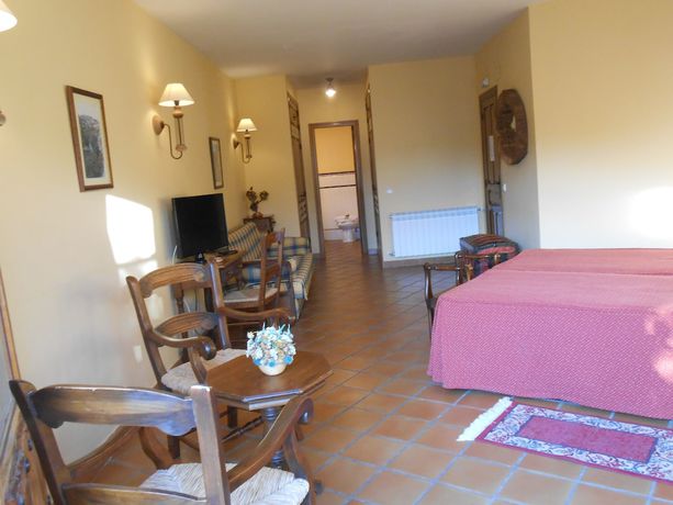 Imagen general del Hotel Rural Puente Del Duraton. Foto 11