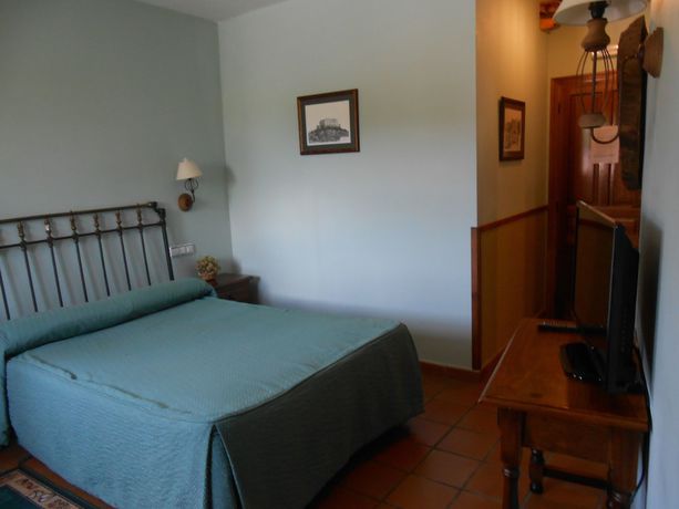 Imagen general del Hotel Rural Puente Del Duraton. Foto 12