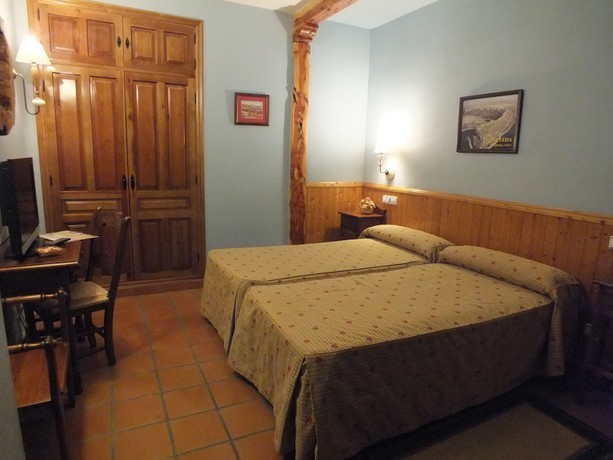 Imagen general del Hotel Rural Puente Del Duraton. Foto 16