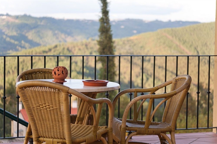 Imagen del bar/restaurante del Hotel Rural Quinta Da Geia. Foto 8