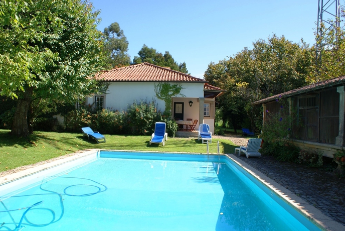 Imagen de la piscina del Hotel Rural Quinta Da Roseira. Foto 16