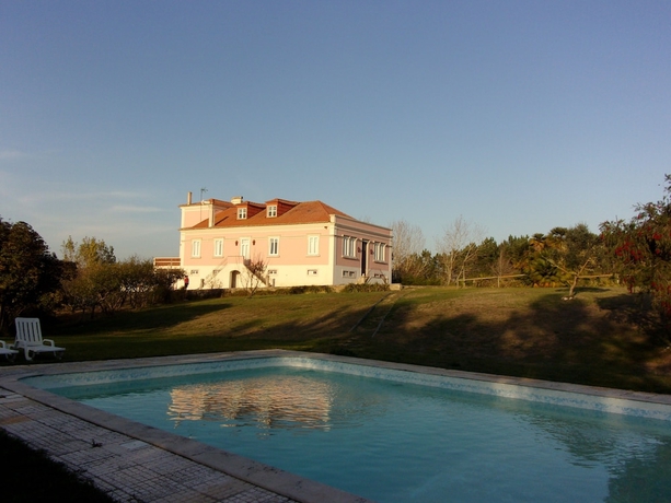 Imagen de la piscina del Hotel Rural Quinta Do Juncal. Foto 19